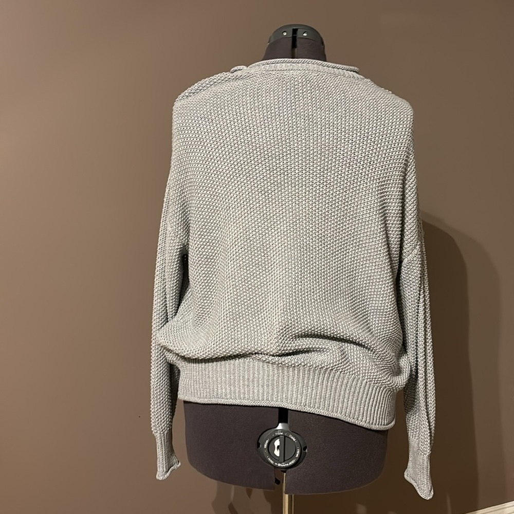 Jessica Simpson Sweater - Picture 2 of 5
